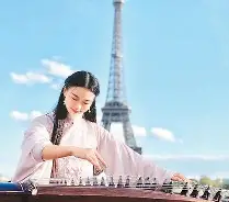 【活着Viva】法国巴黎，古筝也摇滚！“年轻得碰着谁，亦能像威化般干脆！