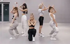 ITZY日文新曲ROCK ROLL练习室公开