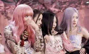 Apink最新回归曲Love Me More 260115打歌舞台